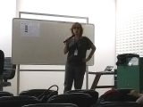 Professora Nazareth de Novaes Rocha apresenta desafio no Hackathon.
